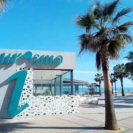 Apto Centrico En Primera Linea De Playa + Parking Apartment